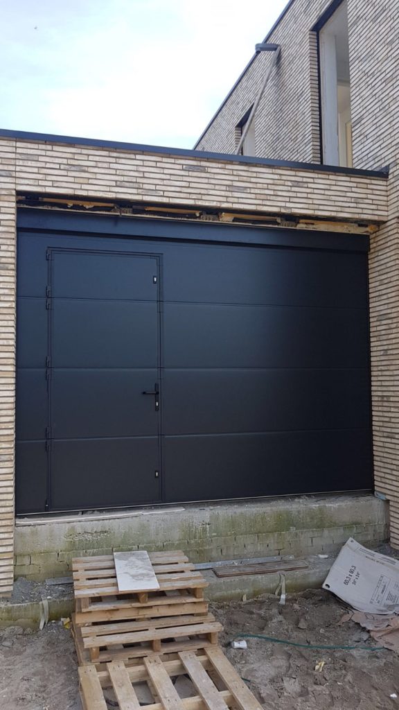Satin Plano garagedeur nieuwe sectionaaldeur
